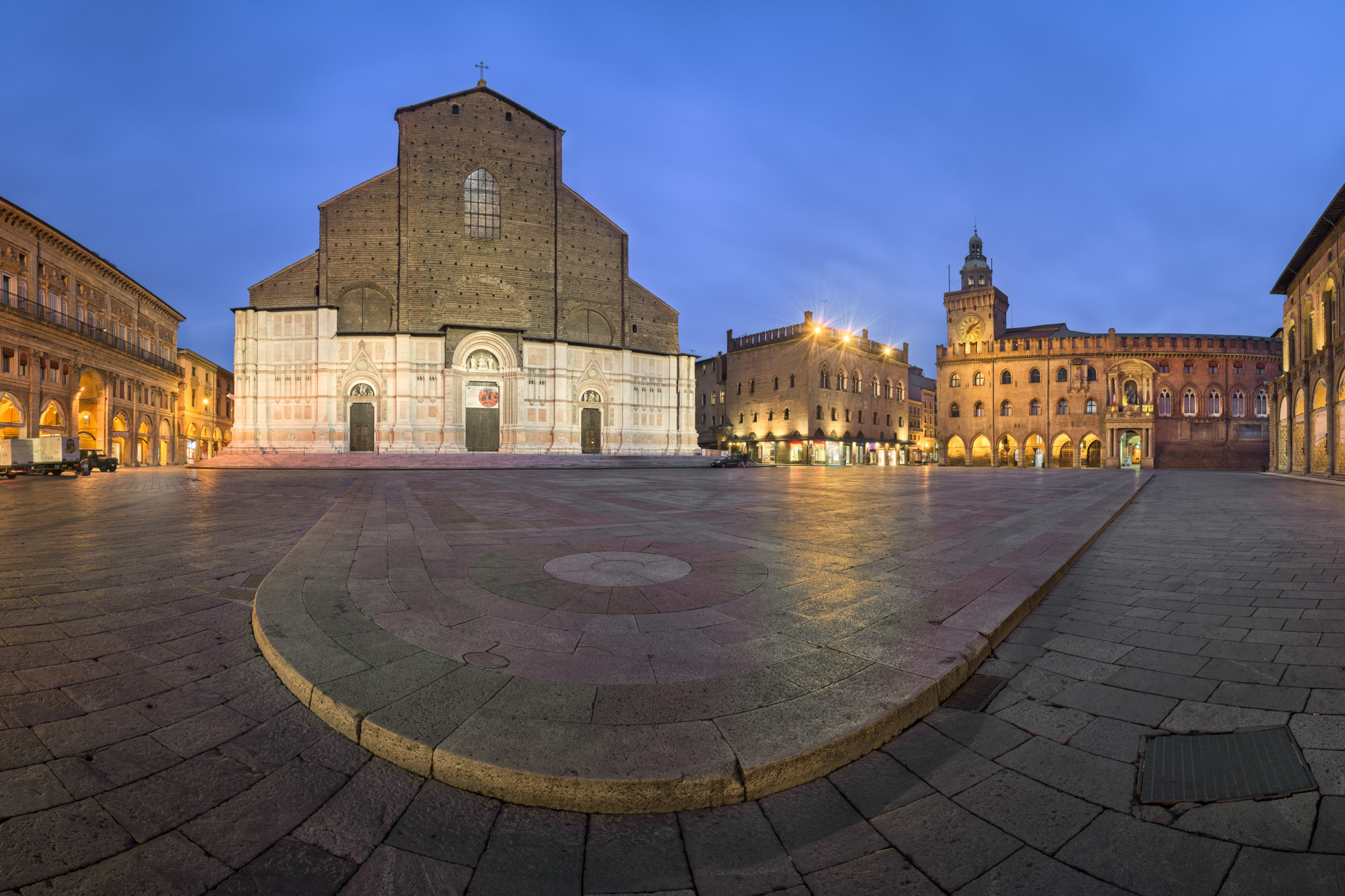 Piazza Maggiore and San Petronio Basilica, Italy